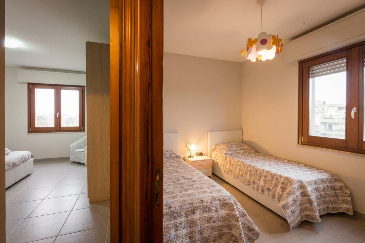 Poetto Beach Apartamento Quartu SantʼElena Exterior foto